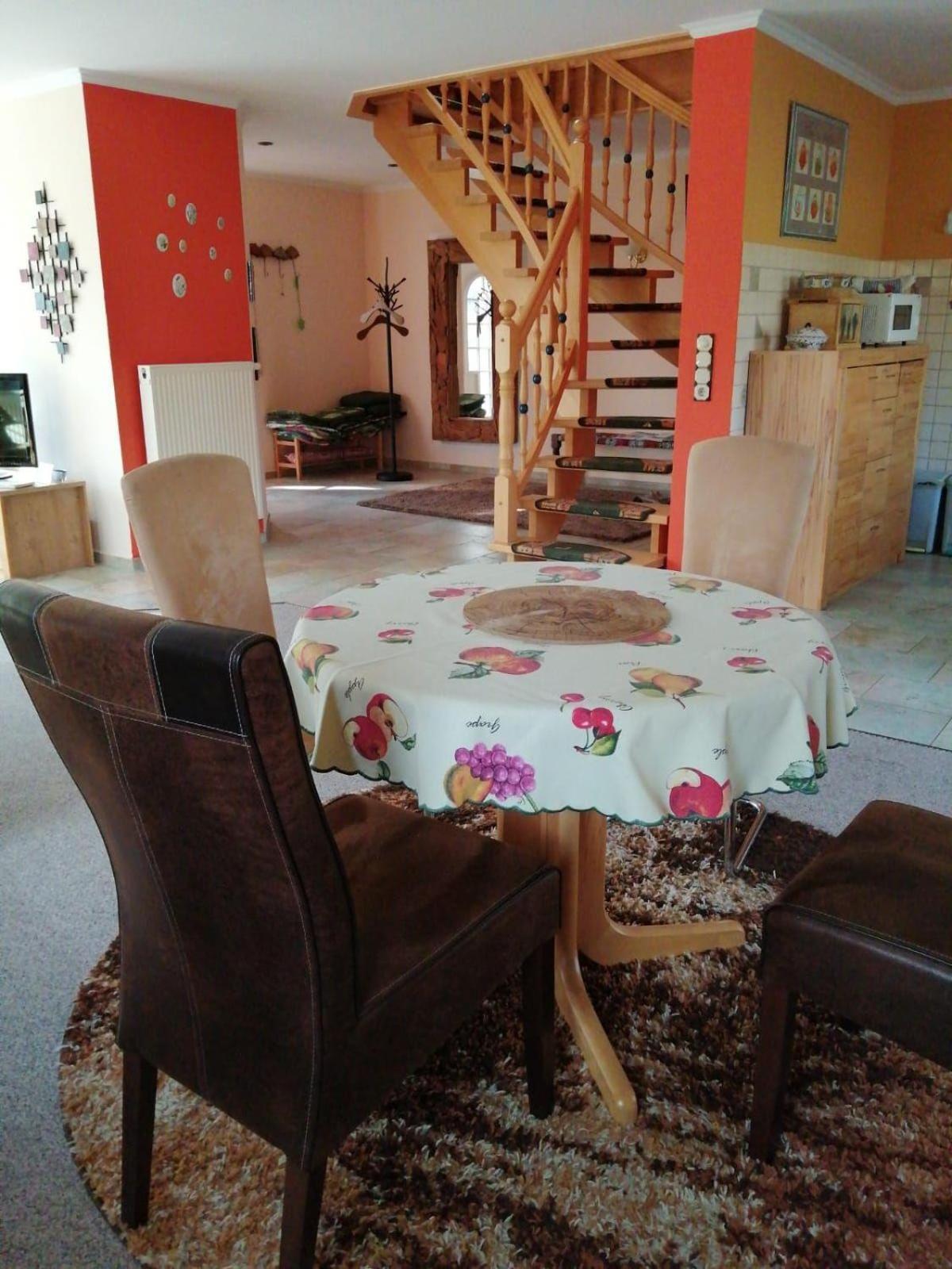 Haus-Schiffer-Ferienwohnung-Lilli Rhauderfehn エクステリア 写真