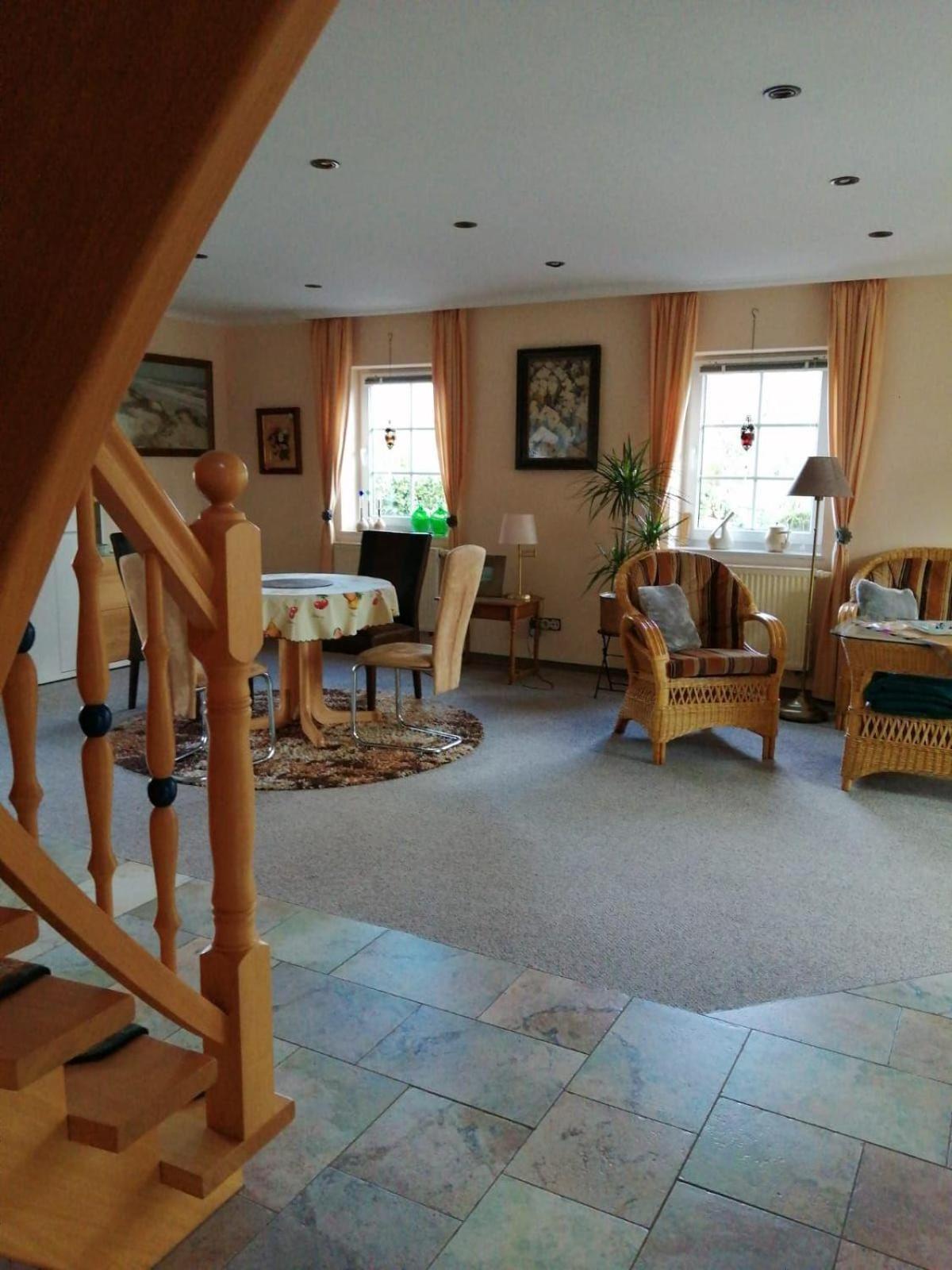 Haus-Schiffer-Ferienwohnung-Lilli Rhauderfehn エクステリア 写真
